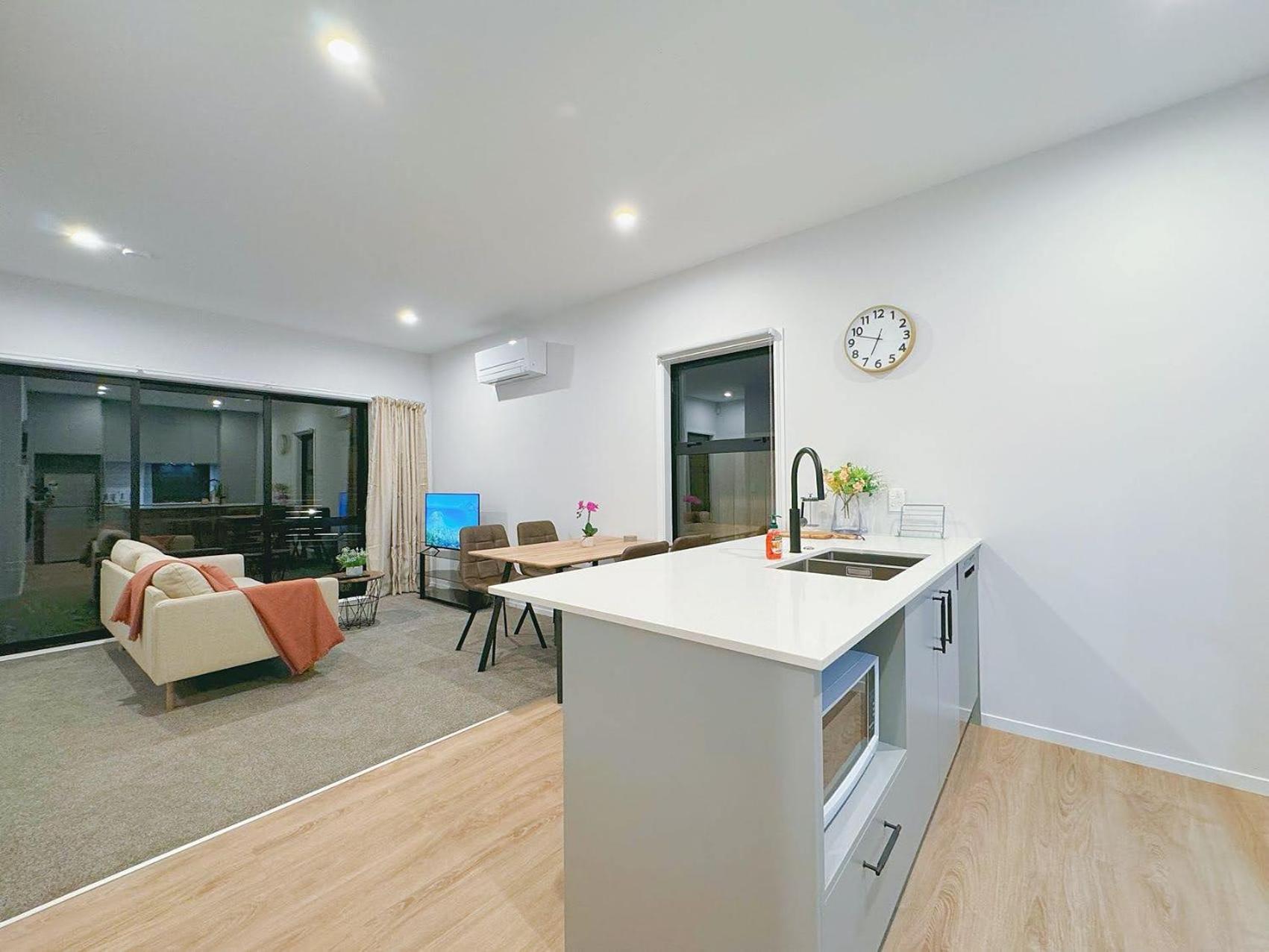 Modern & Stylish 3 Bedroom At Lowerhutt Lower Hutt Esterno foto